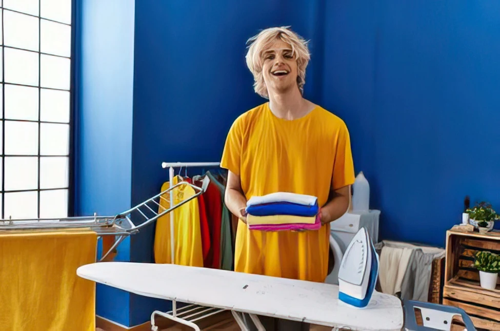 CONSIGLI PER STIRARE LE MAGLIETTE SENZA ROVINARLE