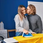 Stirare le magliette in modo professionale a casa