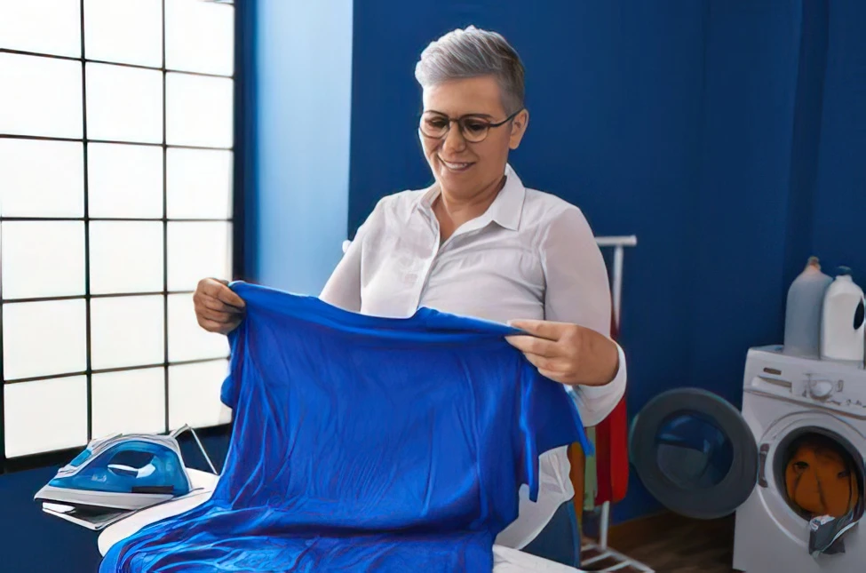 Consigli per stirare le magliette senza bruciature