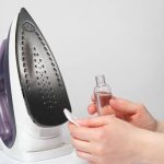 Quali sono gli effetti dell'acqua dura su un ferro da stiro? 2 Quali sono gli effetti dell'acqua dura su un ferro da stiro?