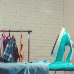 Come stirare i vestiti per evitare l'usura.