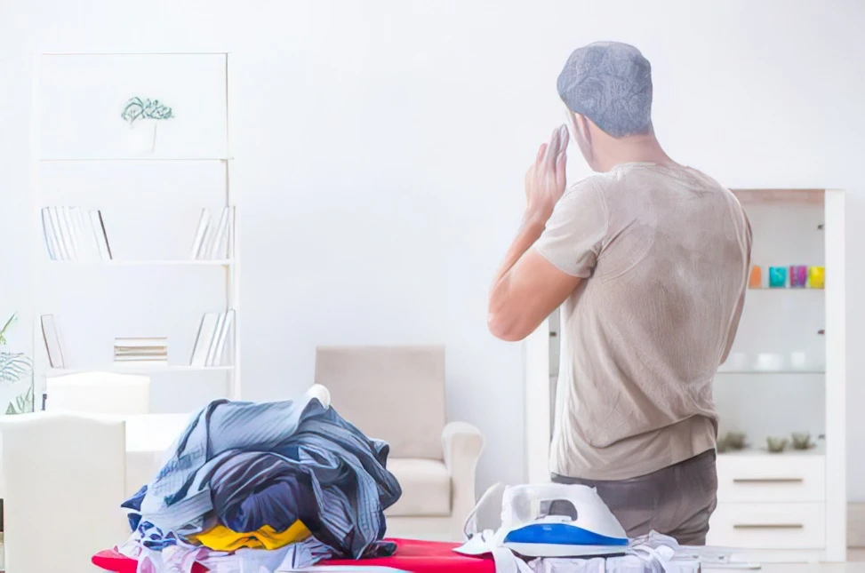 Come si stira una camicia con collo a scialle?