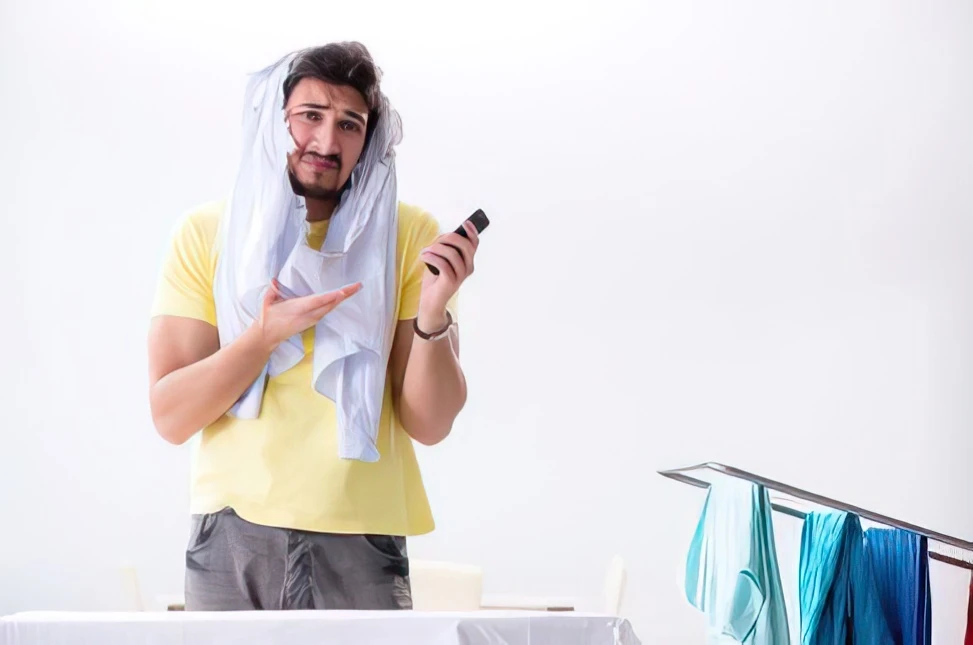 Quali sono i consigli per stirare i capi particolari con ricami o paillettes?