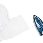 Come stirare i pantaloni di velluto senza lasciare aloni sul tessuto? 1 Come stirare i pantaloni di velluto senza lasciare aloni sul tessuto?