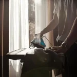 Come stirare correttamente una giacca senza danneggiarne la struttura?