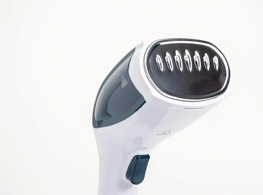 Quali sono i trucchi per stirare gli abiti di lana senza rovinare le fibre?