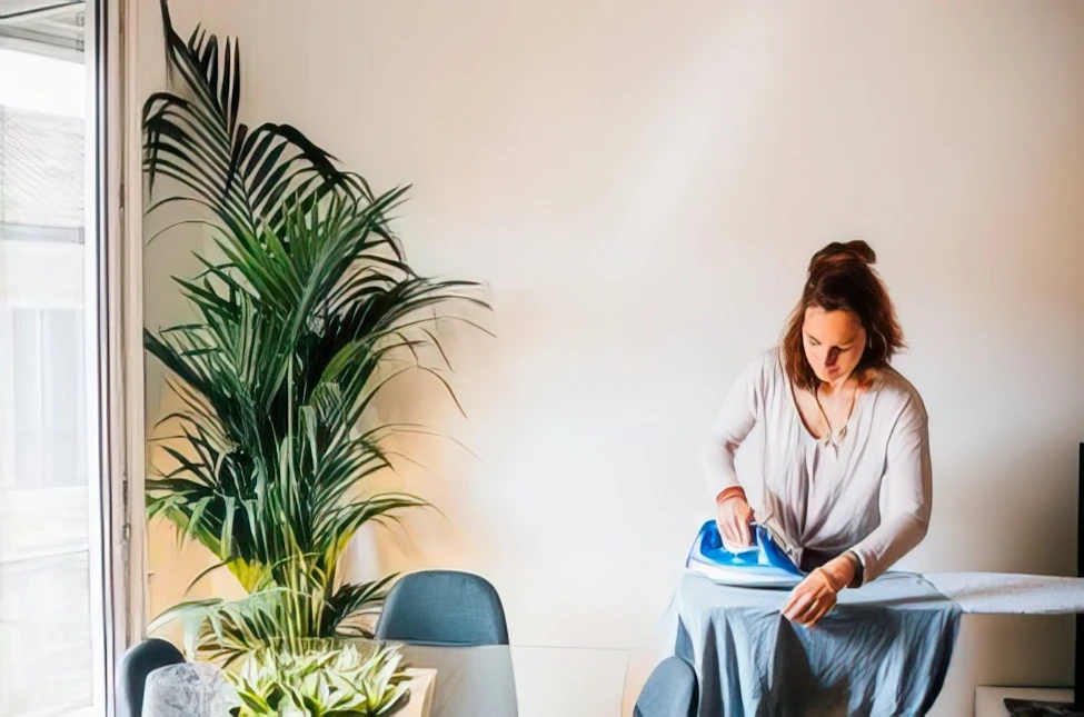 Quali sono i metodi per stirare la biancheria intima senza stropicciarla?