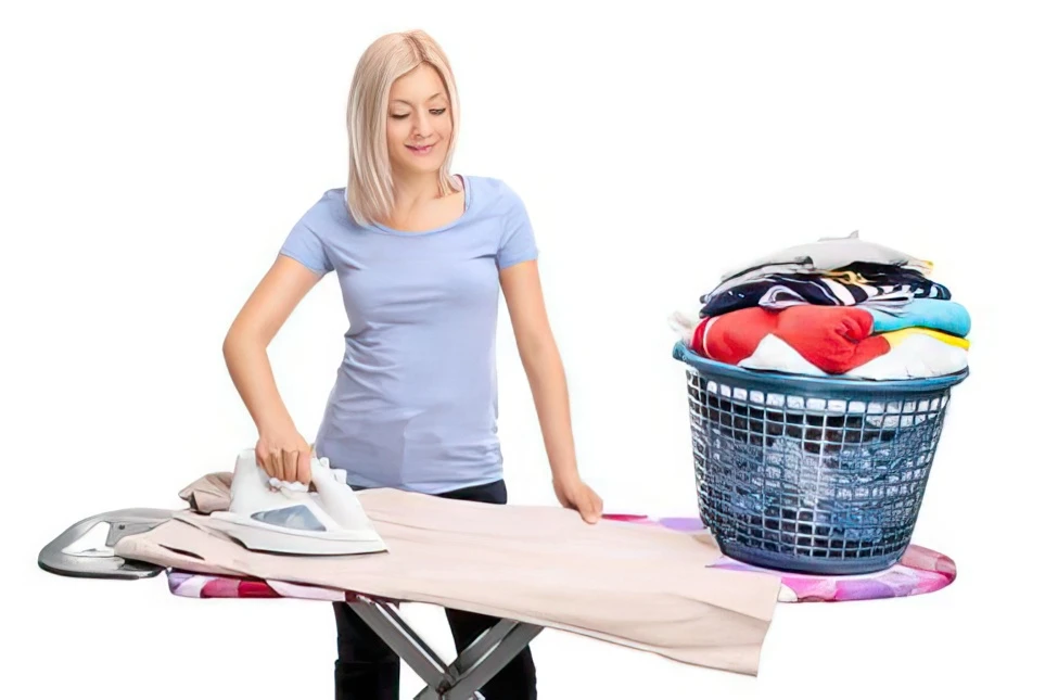 Come stirare un pantalone da uomo senza lasciare segni di pressione?