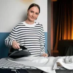 Stirare i vestiti di broderie anglaise: tecniche e consigli. 1 Stirare i vestiti di broderie anglaise: tecniche e consigli.